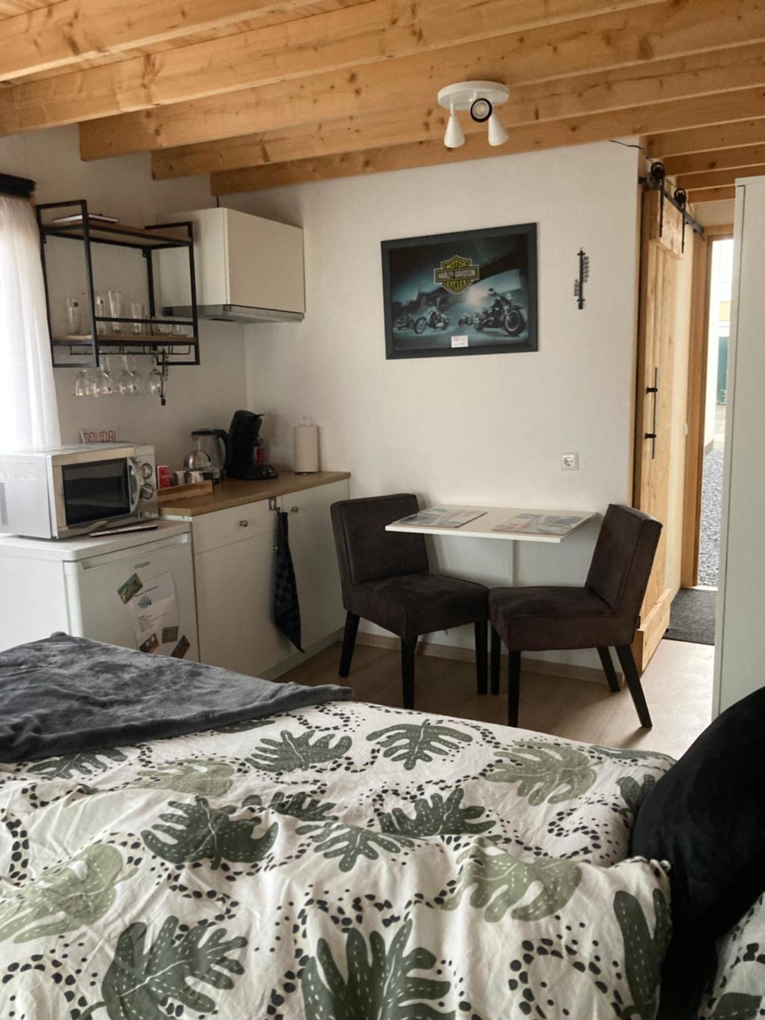 Bed & Breakfast 'T Westergouwertje 豪达 外观 照片