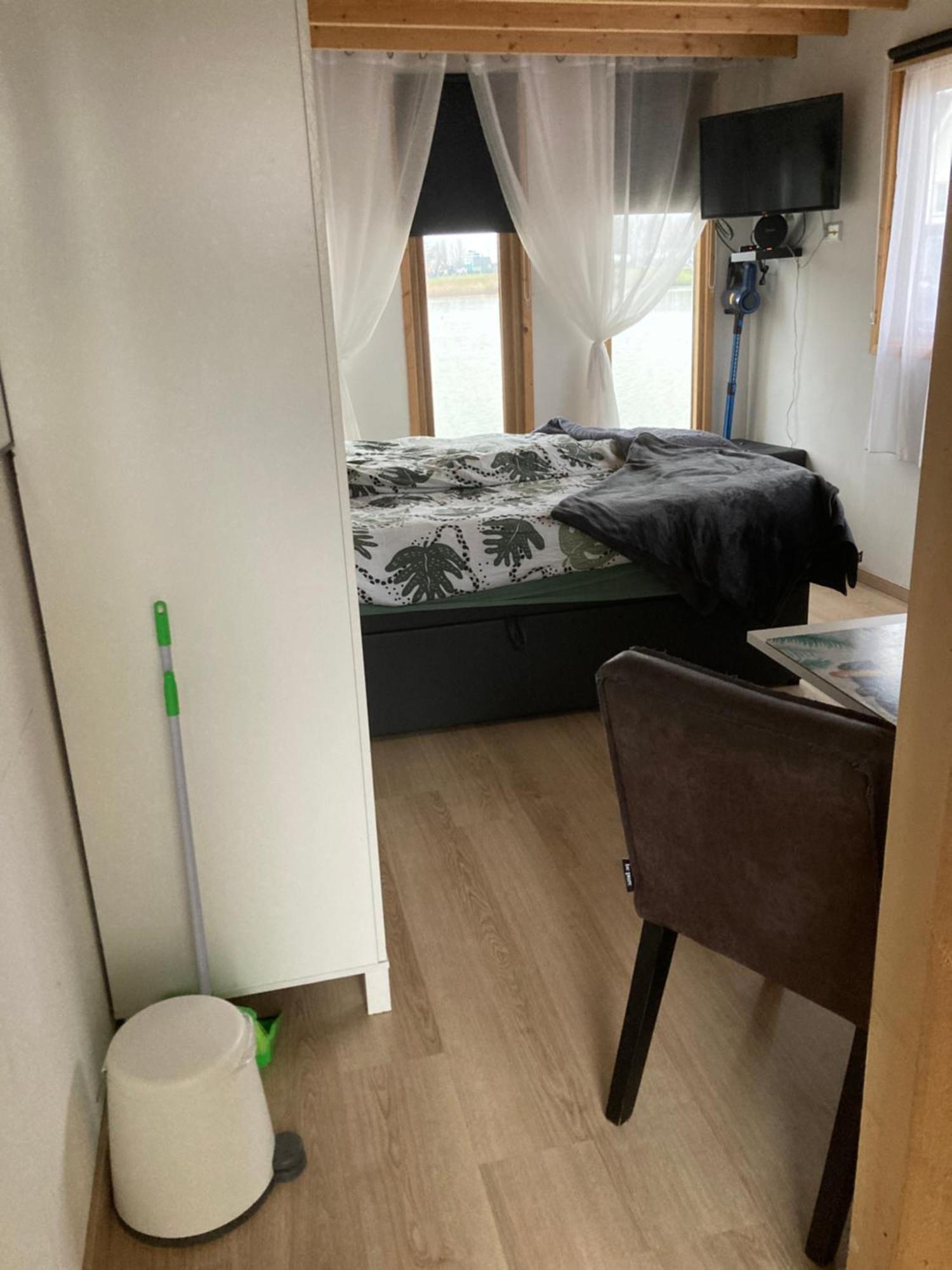 Bed & Breakfast 'T Westergouwertje 豪达 外观 照片